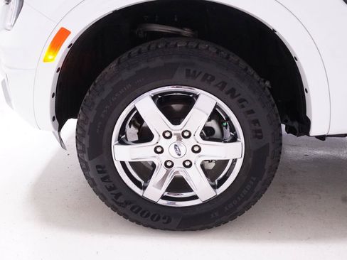 Used 2025 Ford Ranger Lariat w/ Chrome Accent Package AWD/4WD image 30