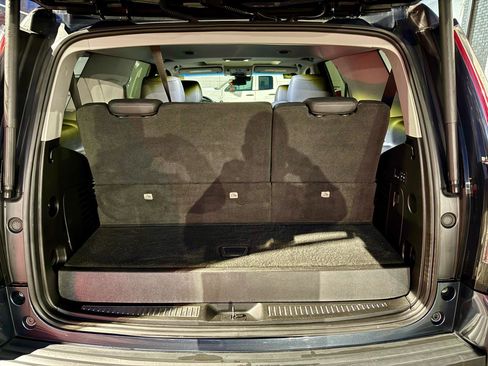 Used 2020 Cadillac Escalade Luxury image 21