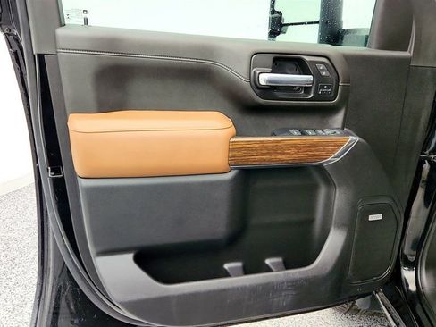 Used 2023 Chevrolet Silverado 2500 High Country image 11