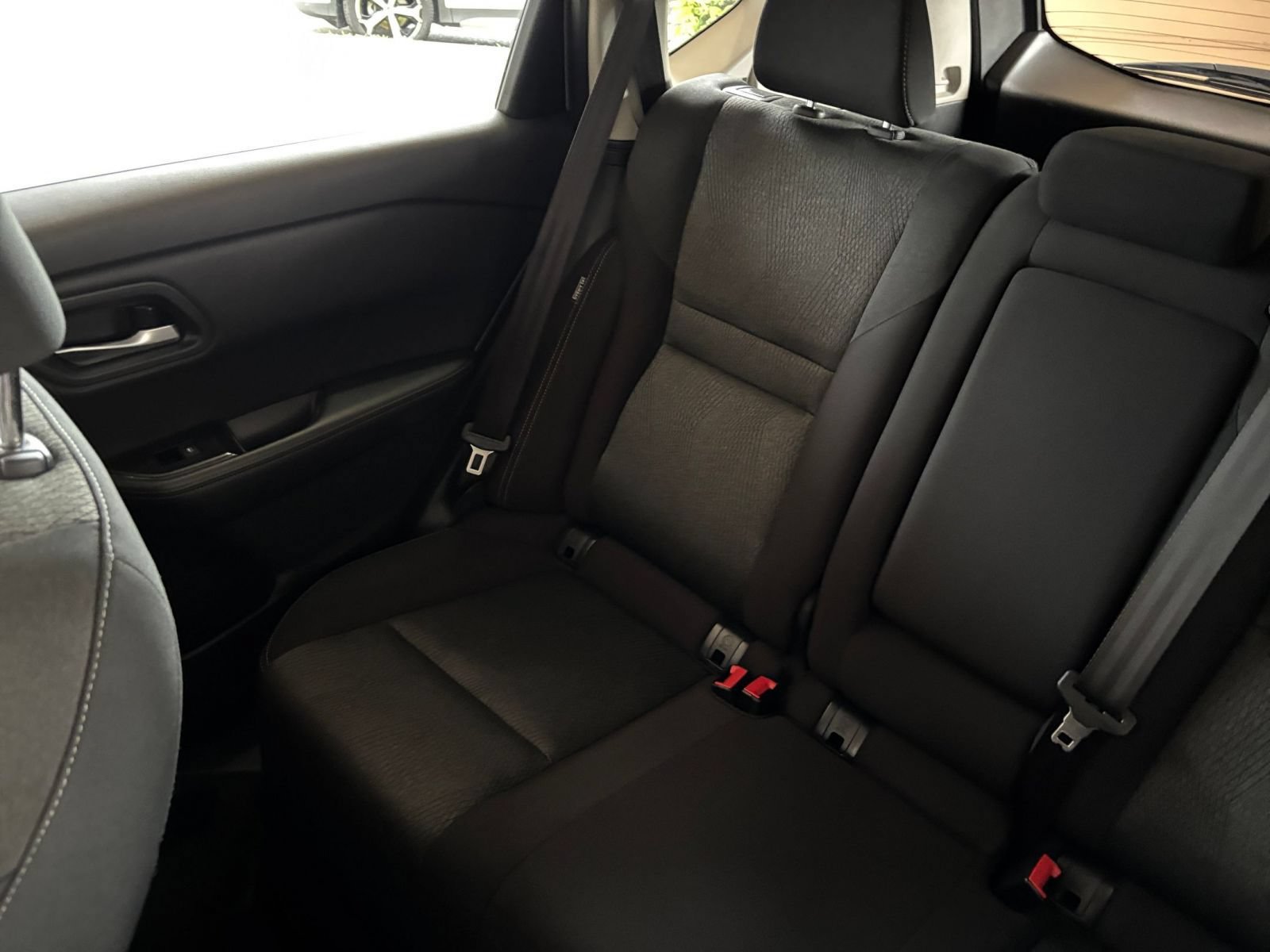 Used 2025 Nissan Rogue SV FWD image 40
