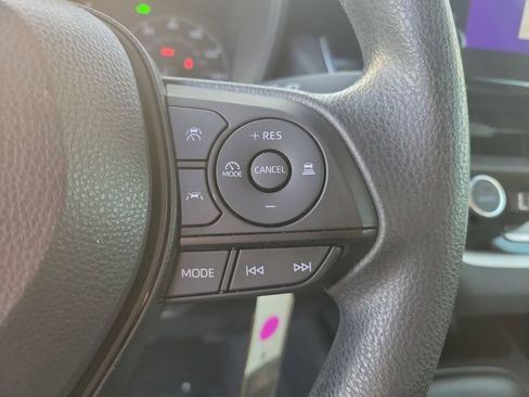 Used 2024 Toyota Corolla LE image 28