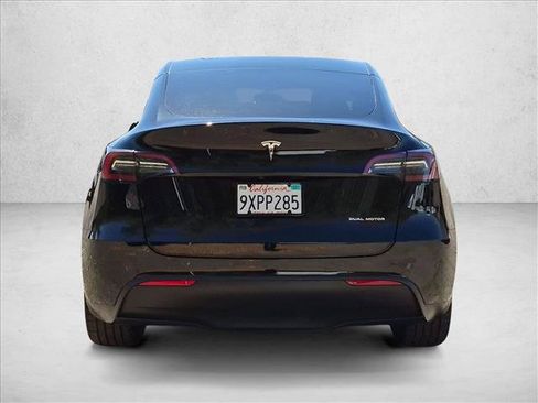 Used 2021 Tesla Model Y Long Range AWD/4WD image 6