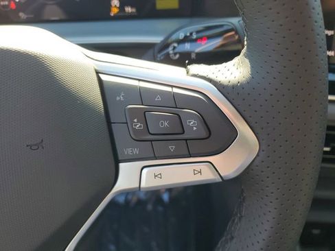 New 2026 Volkswagen Tiguan SE R-Line FWD image 20