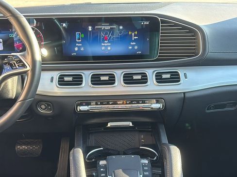 Used 2025 Mercedes-Benz GLS 450 4MATIC image 6