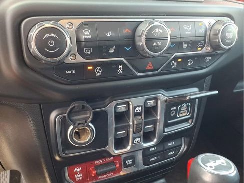 Used 2019 Jeep Wrangler Unlimited Rubicon AWD/4WD image 10