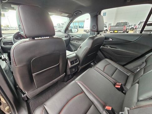 Used 2022 Chevrolet Equinox RS w/ RS Leather Package image 11