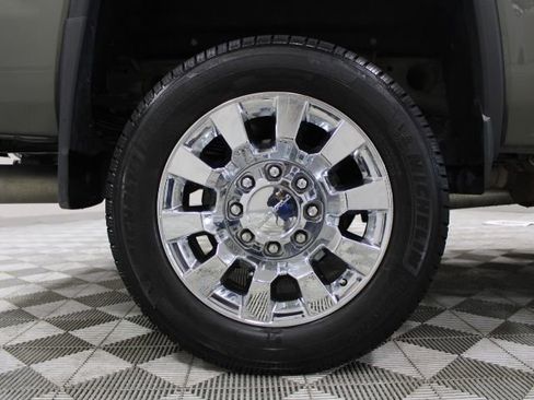 Used 2017 GMC Sierra 2500 Denali w/ Duramax Plus Package AWD/4WD image 46