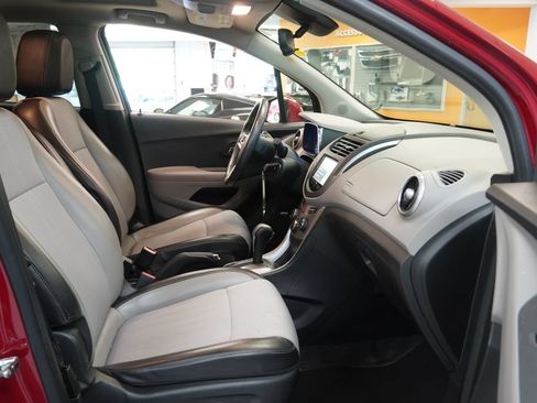 Used 2015 Chevrolet Trax LT w/ LT Sun and Sound Package FWD image 35