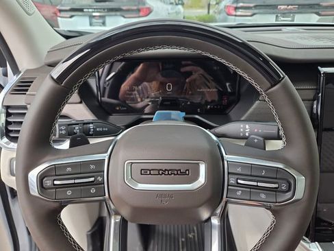 New 2026 GMC Acadia Denali w/ Super Cruise Package FWD image 30