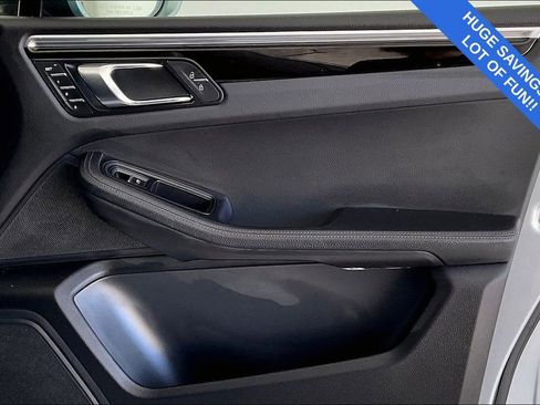 Used 2020 Porsche Macan S image 26