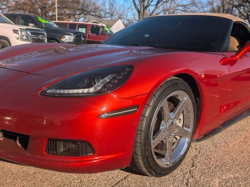 Used 2005 Chevrolet Corvette Convertible w/ Preferred Equipment Group image 3
