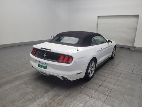 Used 2016 Ford Mustang Convertible RWD image 9