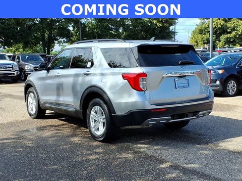 Used 2024 Ford Explorer XLT w/ Equipment Group 202A AWD/4WD image 3