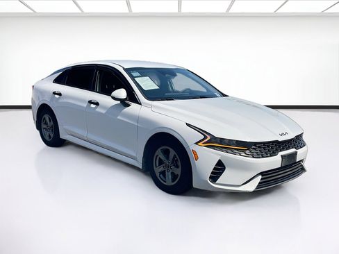 Used 2023 Kia K5 LXS FWD image 3