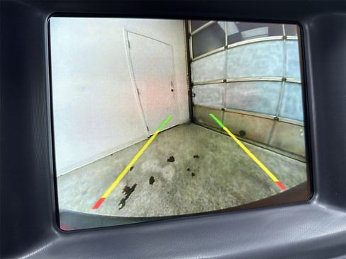 Used 2023 Dodge Charger SXT image 21