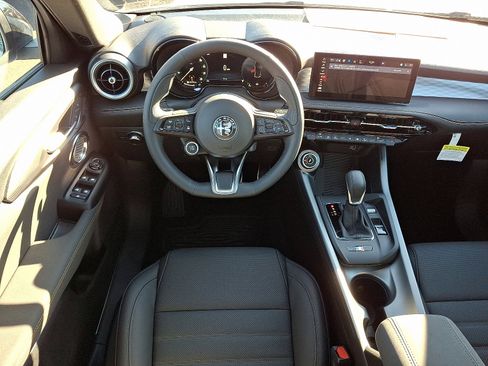 New 2025 Alfa Romeo Tonale w/ Premium Package image 7