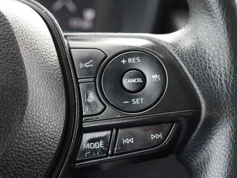 Used 2022 Toyota Corolla LE FWD image 17