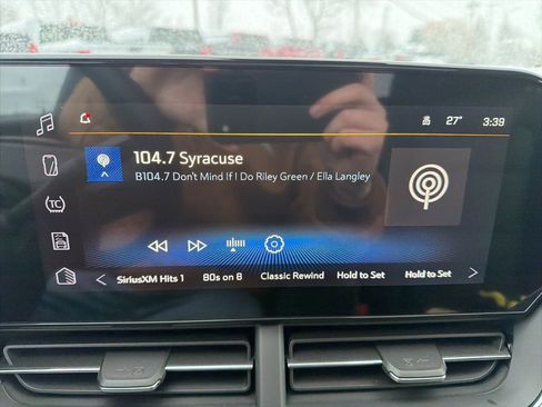 New 2026 Chevrolet Trax LT w/ Sunroof Package image 15