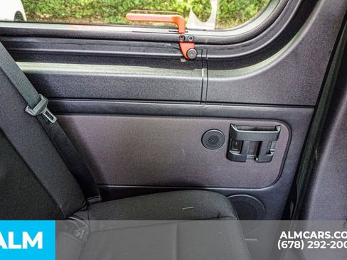 Used 2024 Mercedes-Benz Sprinter 2500 image 33