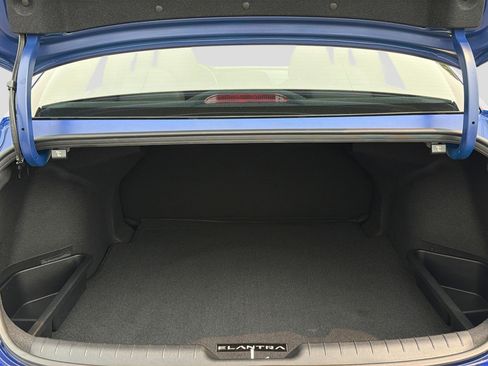 Certified 2025 Hyundai Elantra SEL FWD image 27