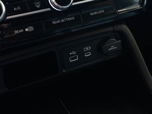 Used 2025 Honda Pilot EX-L image 21