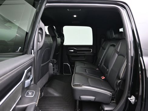 Used 2020 RAM 2500 Laramie w/ Night Edition AWD/4WD image 11