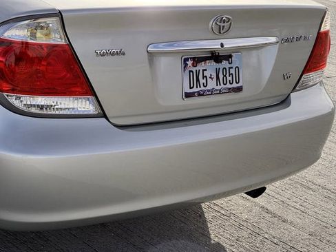 Used 2005 Toyota Camry LE image 6