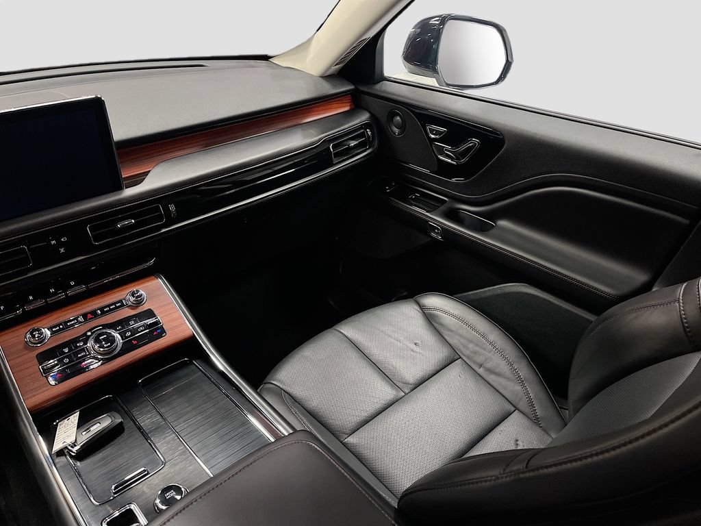 Used 2024 Lincoln Aviator Reserve AWD/4WD image 25