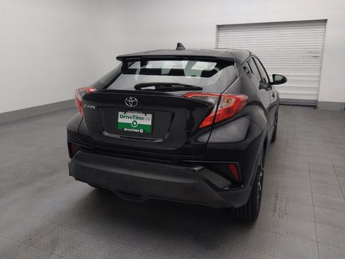 Used 2019 Toyota C-HR XLE FWD image 7