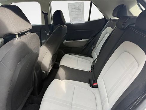 Used 2022 Hyundai Venue SEL image 24