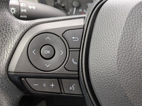 Used 2025 Toyota Corolla LE image 23