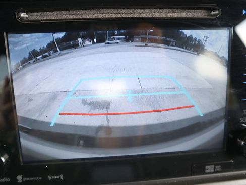 Used 2018 Toyota Tacoma TRD Sport image 49