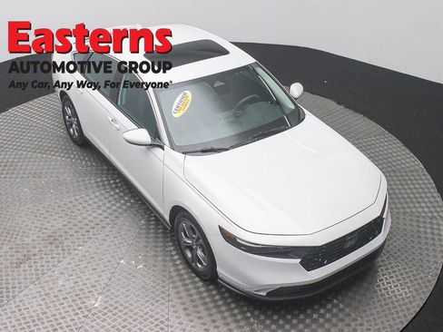 Used 2023 Honda Accord EX image 3