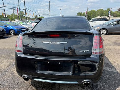 Used 2014 Chrysler 300 SRT8 w/ Leather Interior Group RWD image 7