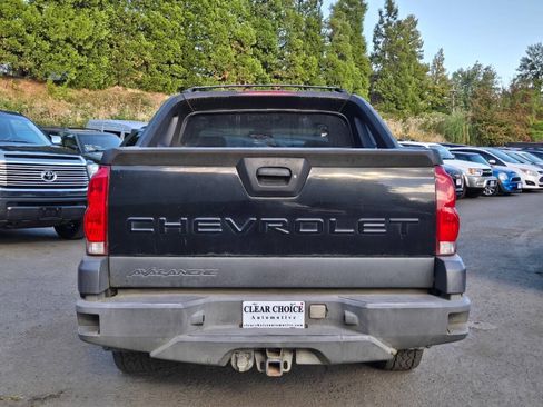 Used 2004 Chevrolet Avalanche Z71 w/ Sun And Sound Package AWD/4WD image 4