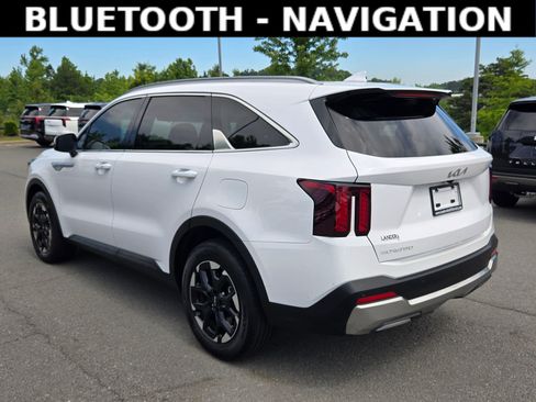 Used 2025 Kia Sorento S w/ Panoramic Sunroof Package FWD image 5