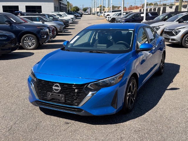 Used 2025 Nissan Sentra SV FWD image 1