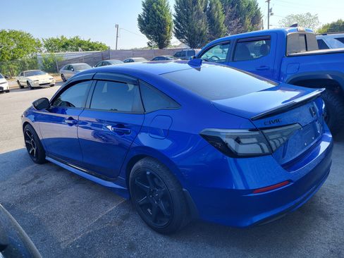 Used 2023 Honda Civic EX image 6