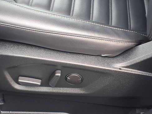 Certified 2022 Ford Edge SEL w/ Convenience Package image 4