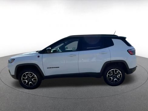 Used 2025 Jeep Compass Trailhawk w/ Trailer Tow Group image 9