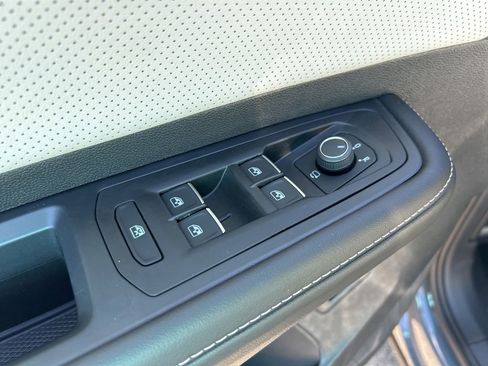New 2026 Volkswagen Atlas Cross Sport SEL Premium R-Line AWD/4WD image 19