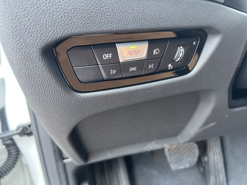 Used 2025 BMW 230i Coupe w/ Convenience Package image 37