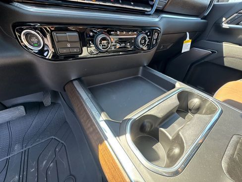 New 2026 Chevrolet Silverado 3500 High Country w/ High Country Premium Package AWD/4WD image 32
