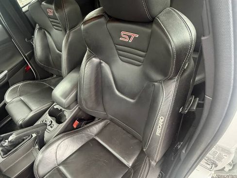 Used 2014 Ford Focus ST w/ Equipment Group 202A FWD image 7