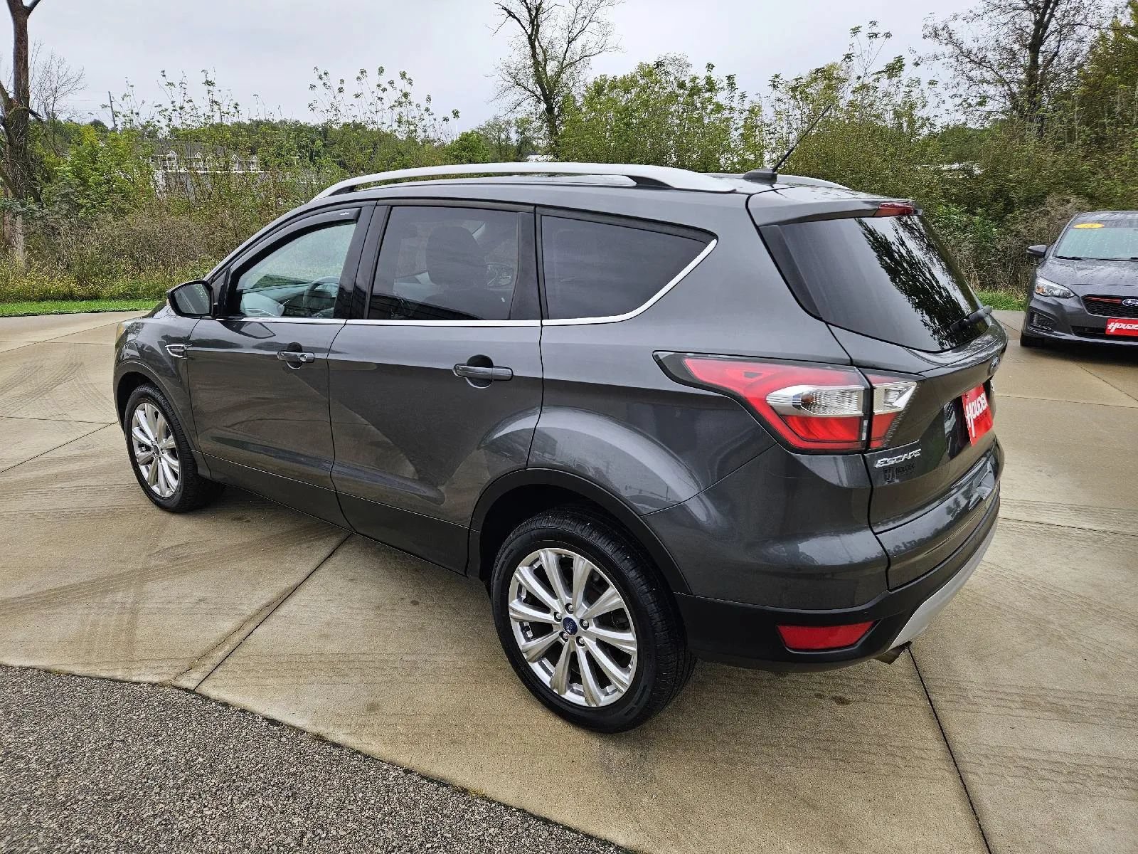 Used 2017 Ford Escape Titanium AWD/4WD image 8