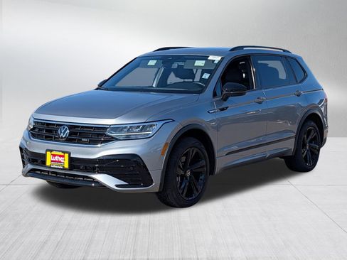 Used 2024 Volkswagen Tiguan SE R-Line w/ MDO Package, Two-Row image 3