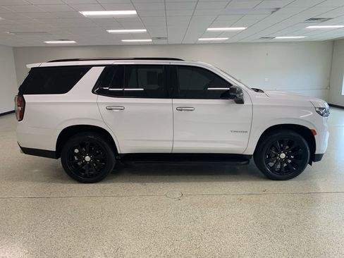 Used 2021 Chevrolet Tahoe Premier w/ Premium Package image 4