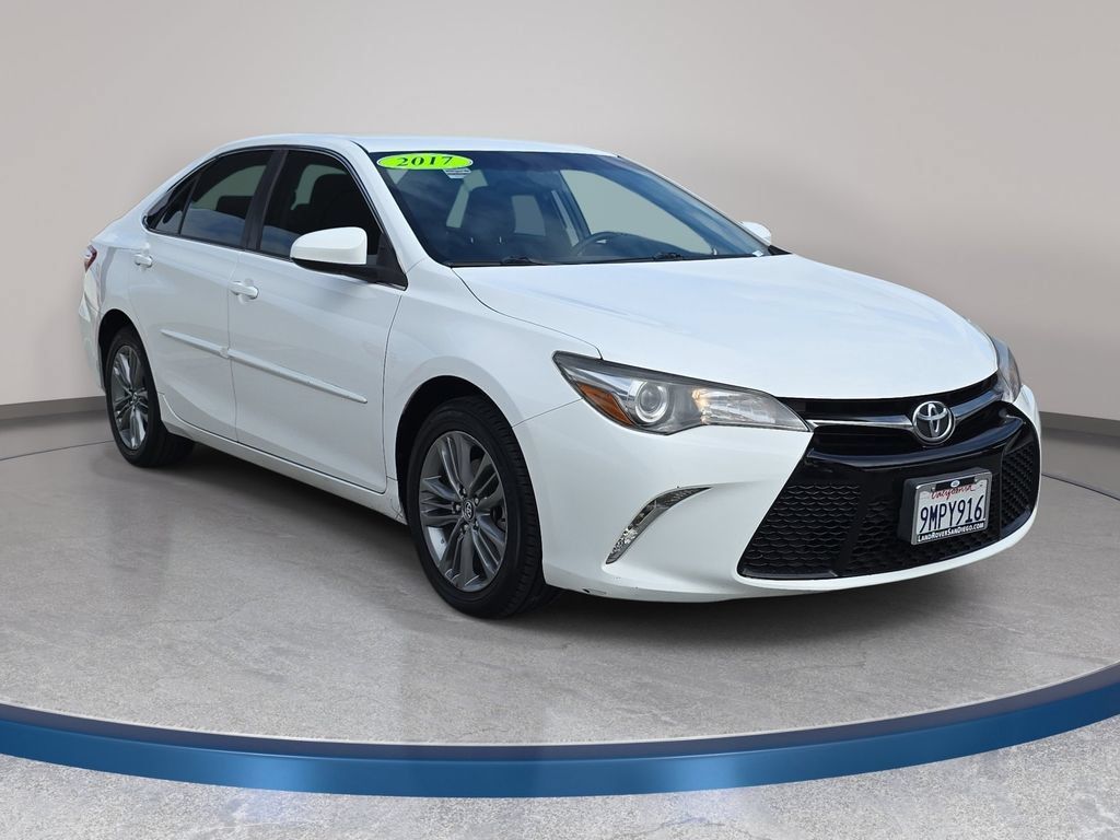 Used 2017 Toyota Camry SE FWD image 4