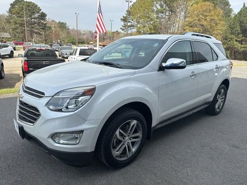 Used 2017 Chevrolet Equinox Premier w/ Enhanced Convenience Package image 3
