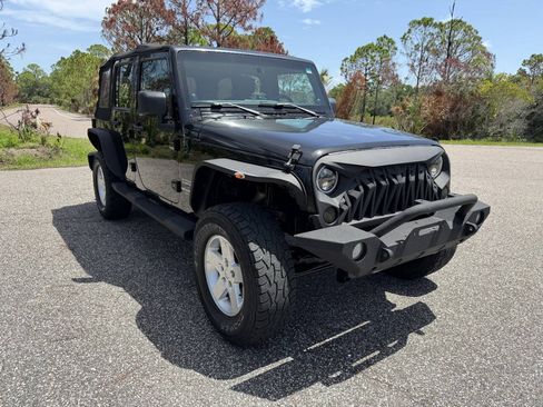 Used 2012 Jeep Wrangler Unlimited Sport w/ Connectivity Group AWD/4WD image 7